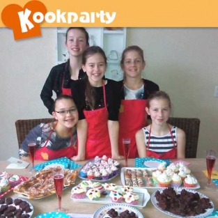 Kinderfeestje cupcakes en bonbons