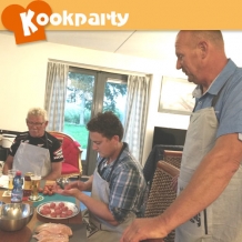 Tapas maken tijdens een familieweekend