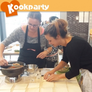 3 collega’s in de bloemetjes gezet.